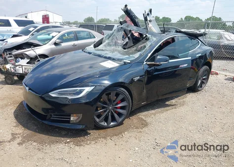 2016 Tesla Model S 90D/P100D/P85D/P90D z USA, uszkodzony, nr VIN 5YJSA1E41GF143185